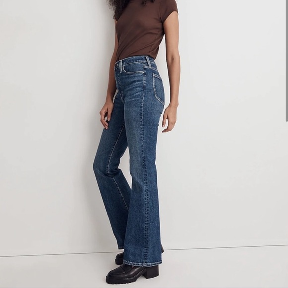 Madewell Women's - Hallstrom Wash - The Perfect Vintage Flare Denim Jeans - Picture 4 of 10
